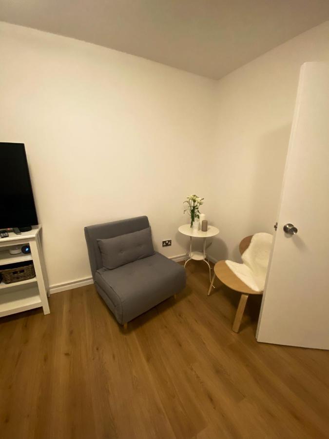 Lovely One Bedroom Flat In The Heart Of Londres Extérieur photo